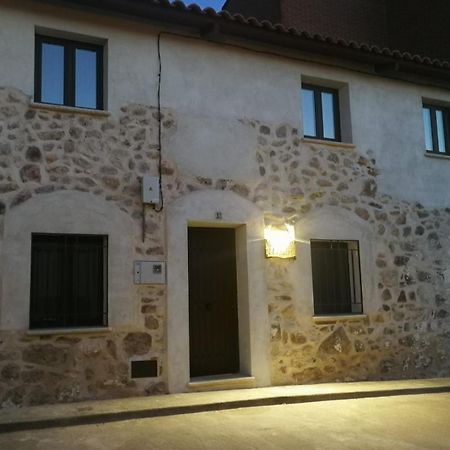 Casa Rural El Enebro 4 Estrellas Navamorcuende Exterior foto